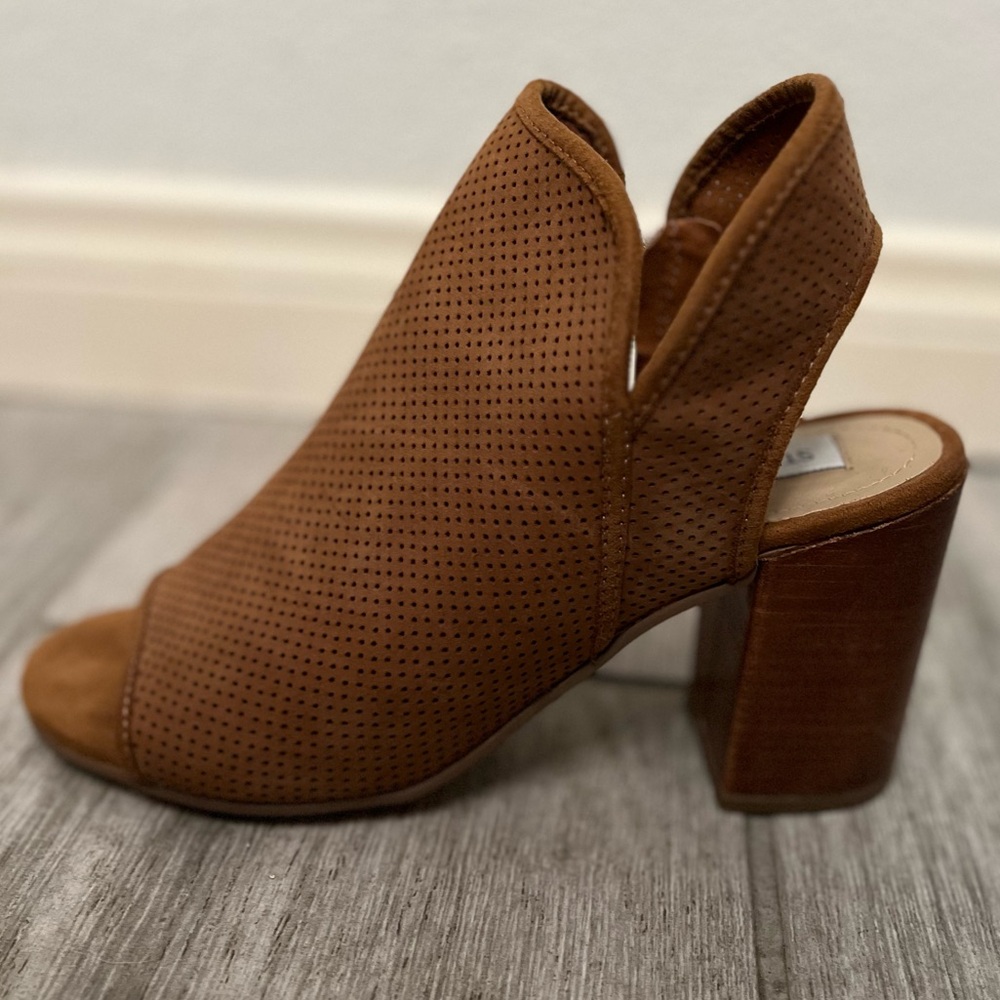 Steve Madden Brown suede chunky block heel with side zipper